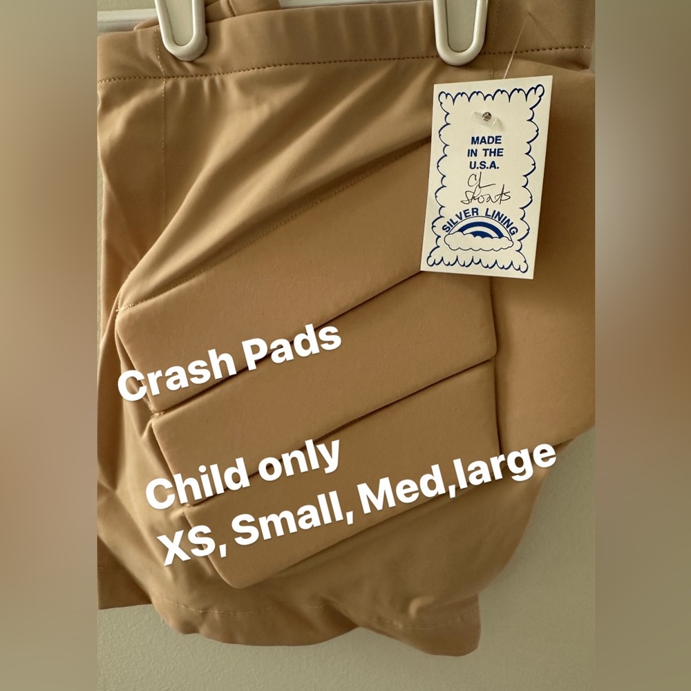 Skating crash pads
